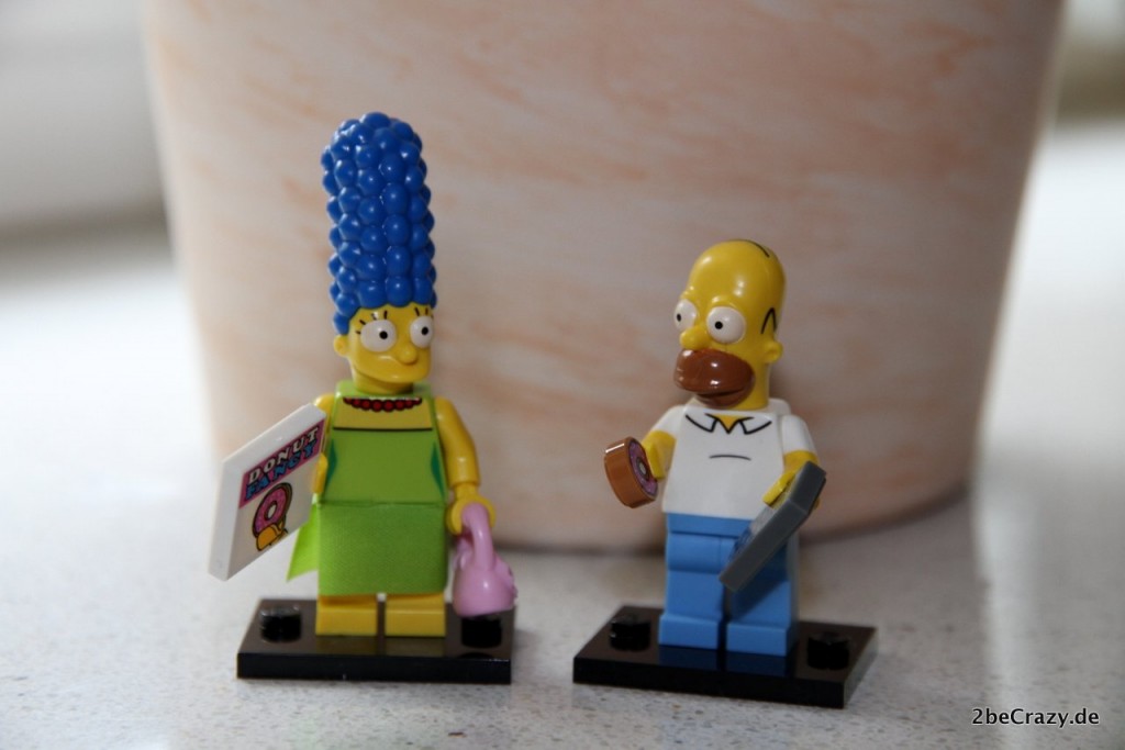 homer-marge-simpson-lego-family